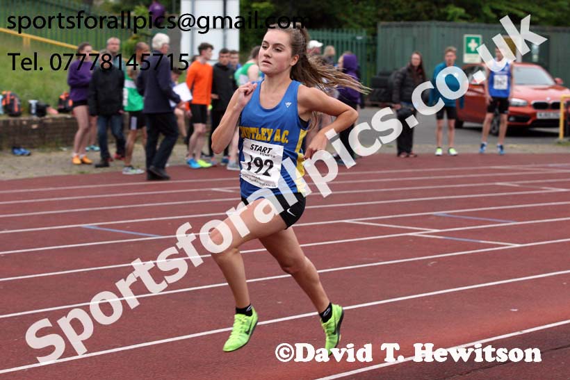 Noth Eastern Grand Prix 800 metres, North Eastern Grand Prix, Monkton Stadium, Jarrow. Photo: David T. Hewitson/Sports for All Pics